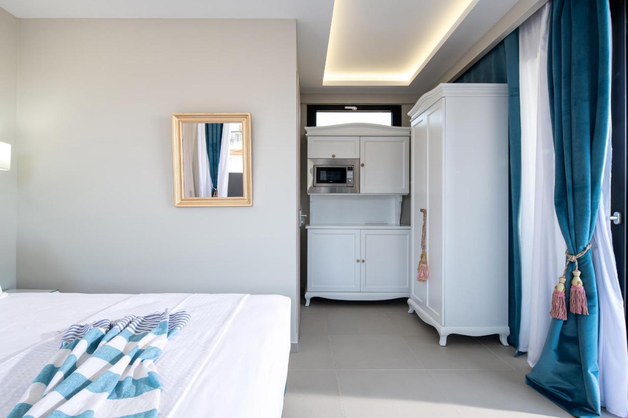 Light Blue Hotel Nea Kallikrateia Екстериор снимка