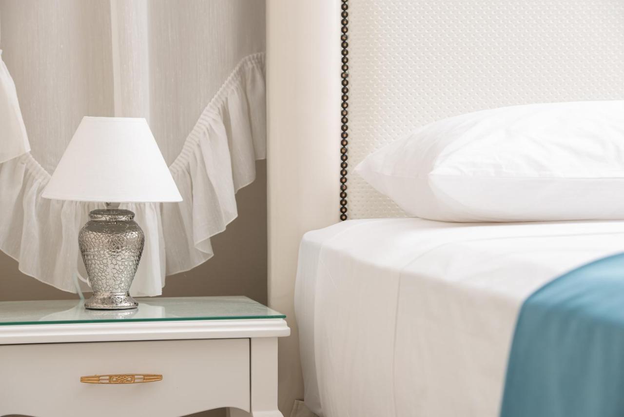 Light Blue Hotel Nea Kallikrateia Екстериор снимка