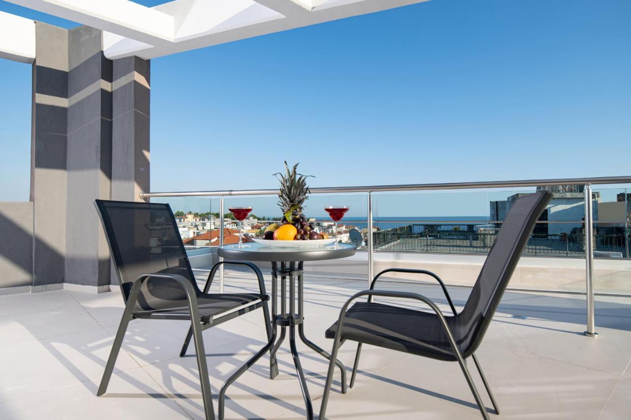 Light Blue Hotel Nea Kallikrateia Екстериор снимка